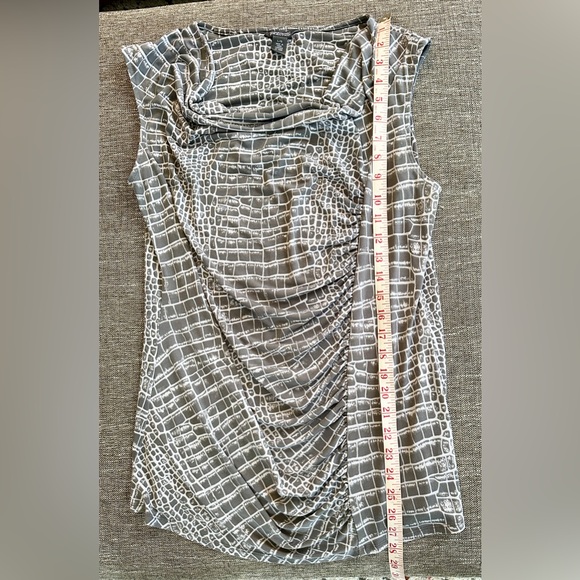 Beautiful Kenneth Cole Reaction shirt ** Women’s size L ** great condition - Picture 5 of 7